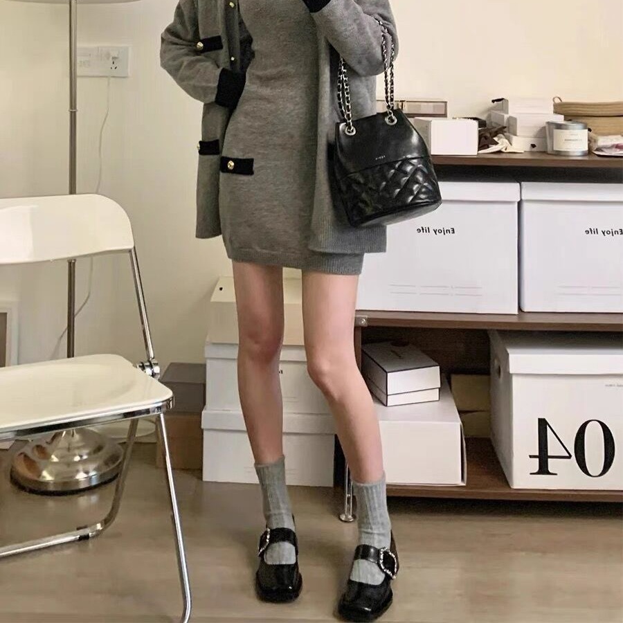 Square toe block heel Mary Jane shoes women's 2024 new versatile rhinestone buckle strap heeled single shoes French retro small leather shoes