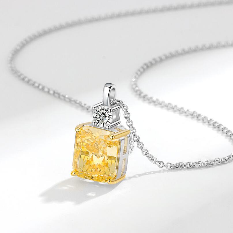 Chic Square Pendant: Exquisite Aquamarine Moissanite Sterg Sier Necklace