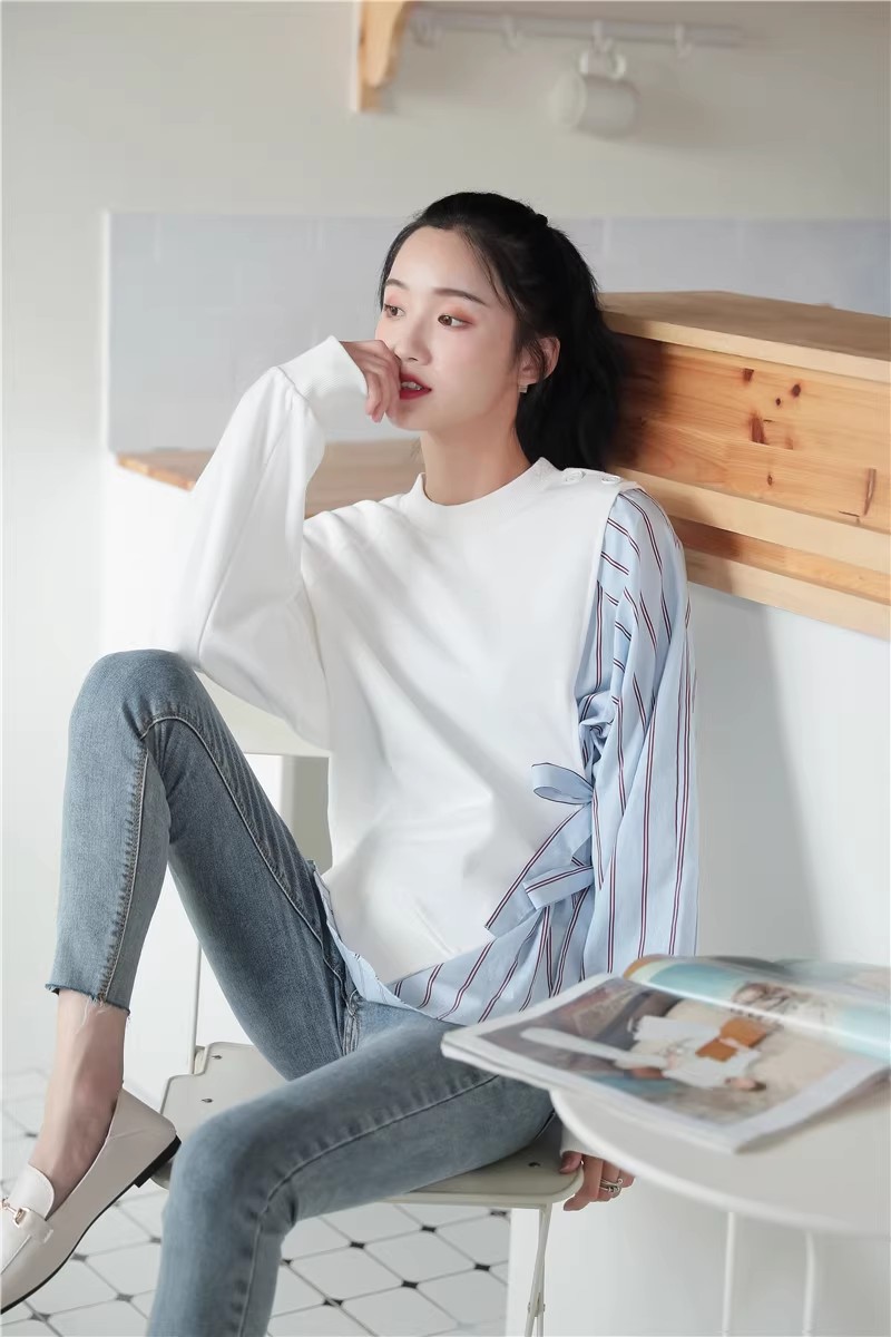 Loose Fit Striped Spliced Hit Color Sweatshirt New Round Neck Long Sleeve Women Big Size Fashion Spring Autumn