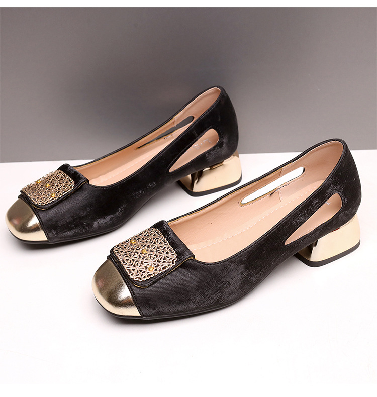 New Chinese style summer new round toe retro square toe thick heel metal buckle hollow commuting versatile sandals for women