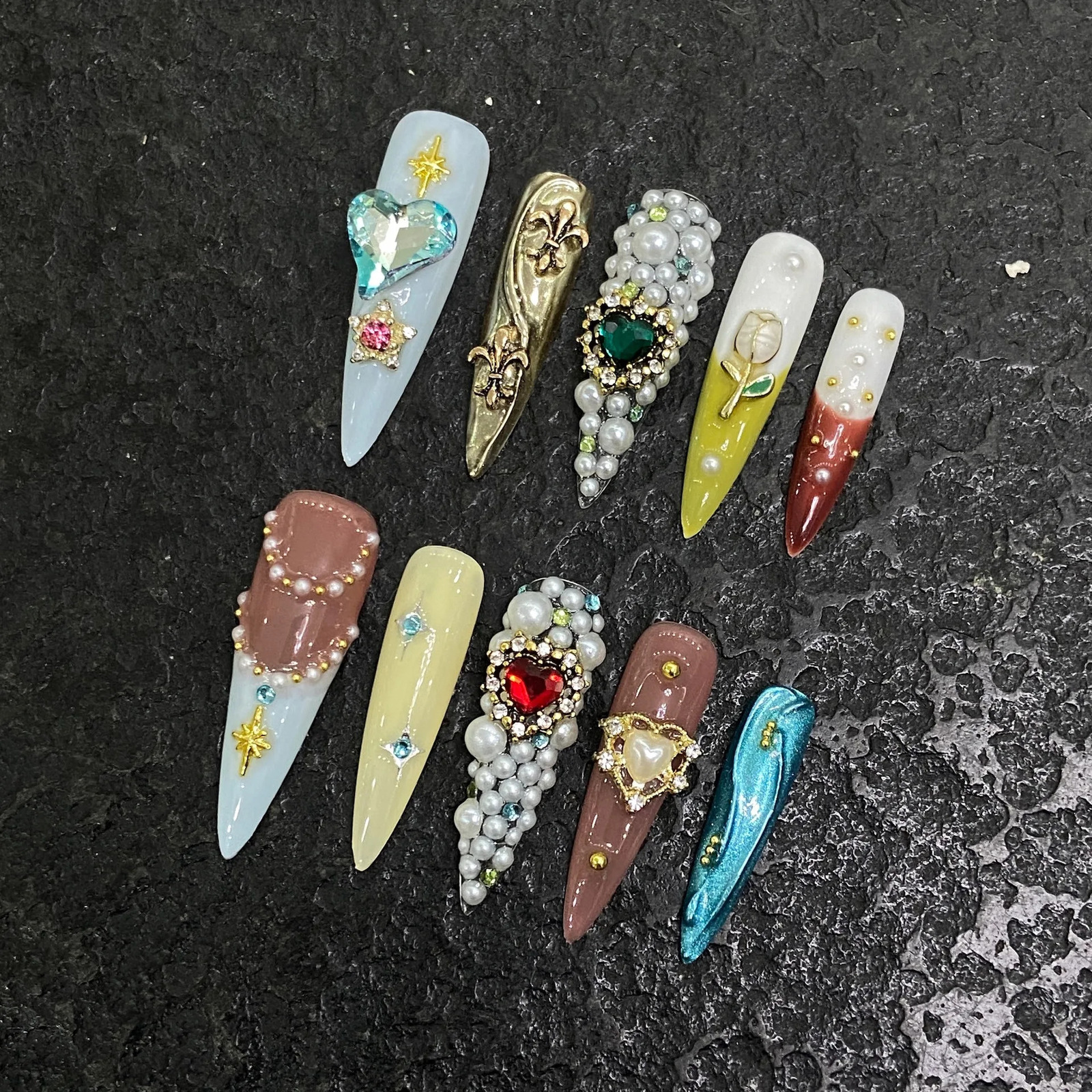 10Pcs Long Almond Handmade Press on Nails Fake Nails with Love Rhinestone Decoration Wearable Stick-on Nails False Nail 240701