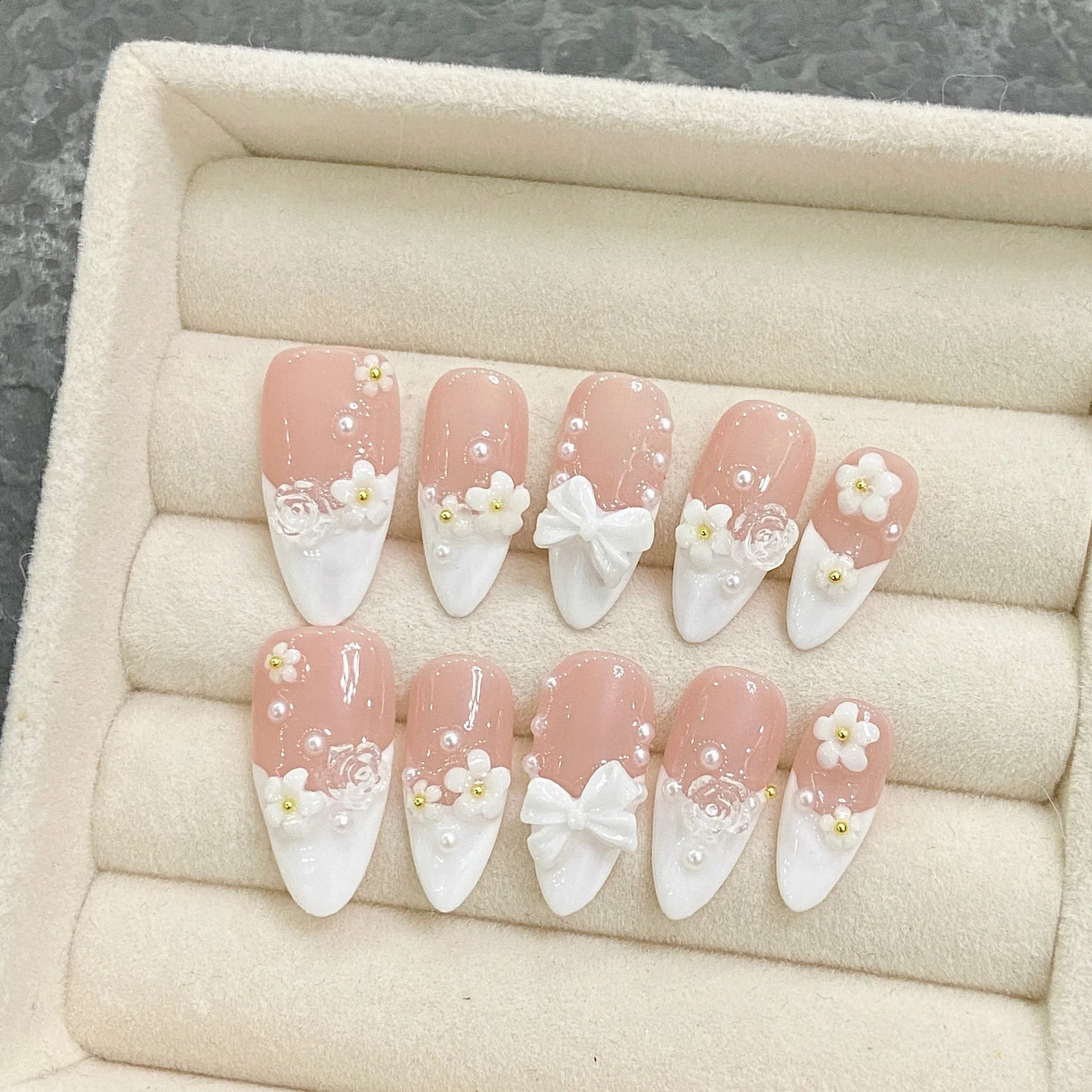 10pcs White Flowers Decor Fake Nails French Pearl Almond Fake Nail Patch Wearable Full Cover Handmade Bride Press on Nail Tips 240701