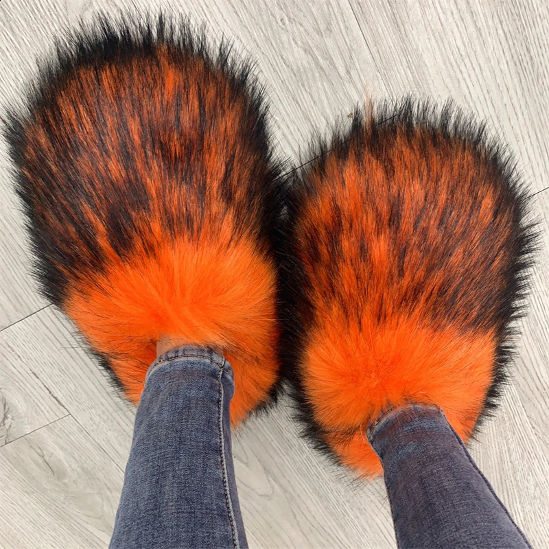 Luxury fur slider womens open toe raccoon fur slider womens flat bottom half slider Woo Spikes 240701