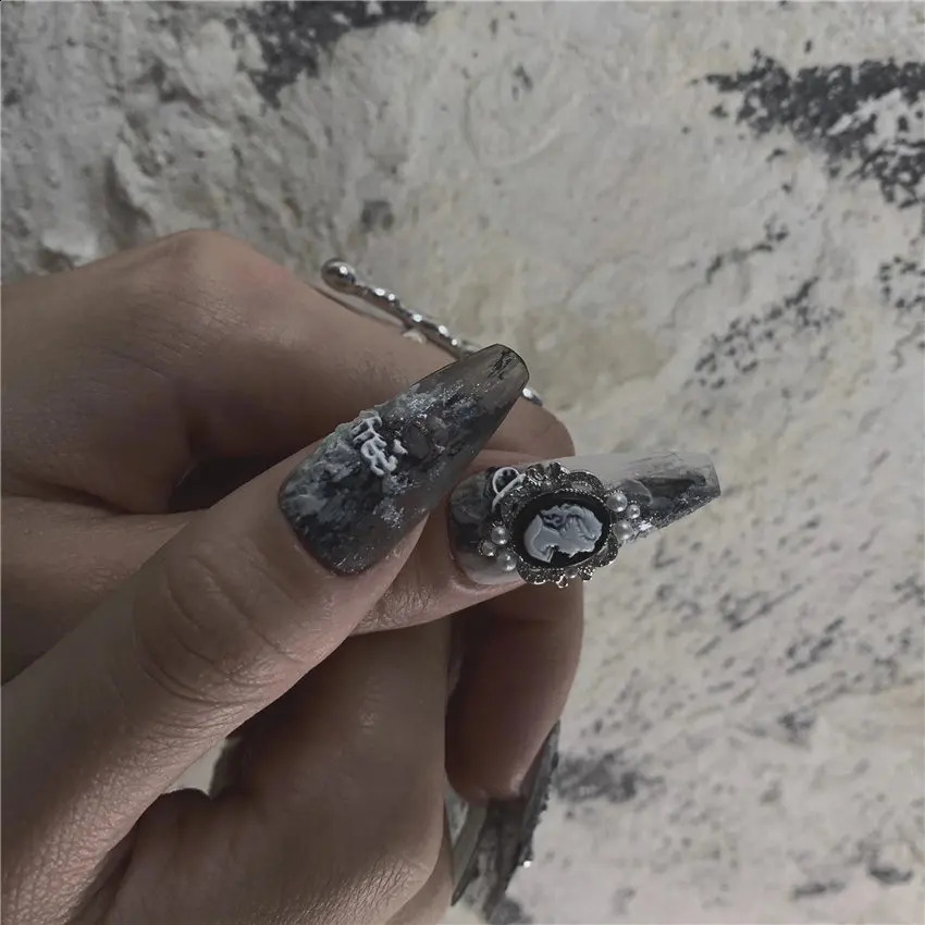 10pcslot Beauty Baroque Frame 3D Alloy Nail Art Zircon Pearl Metal Manicure Nails Accessories DIY Nail Decorations Nail Charms 240701