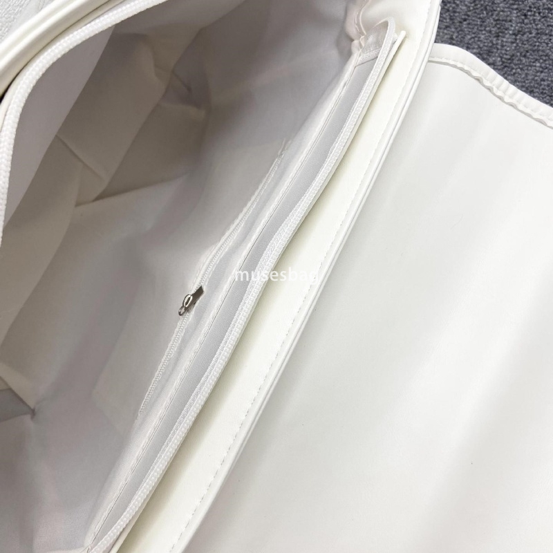 Western style women's high-end simple and multifunctional student backpack with a new academic style classic backpack niche design fresh and vers