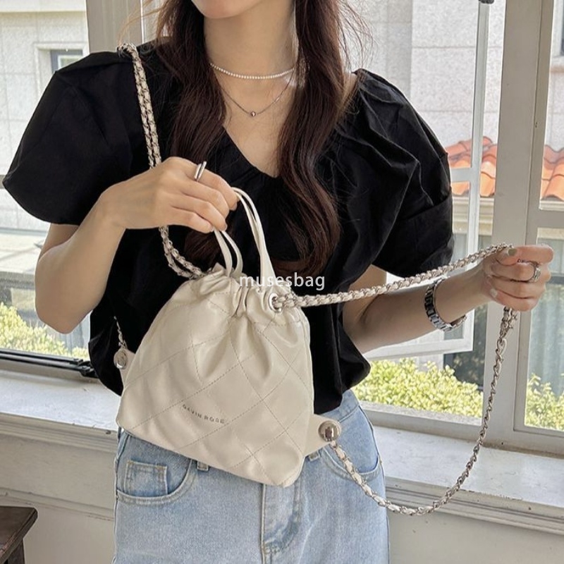 Light Luxury Women's High end Versatile Small Fragrance Chain College Student Simple and Practical Backpack Lightweight Instagram Style Fashion O