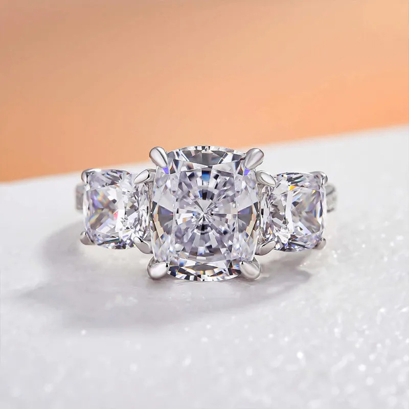 Drop Ship Stunning Wedding Rings Choucong Elegant Luxury Jewelry Three Stone 925 Sterling Silver Cushion Shape 5A Zircon CZ Diamond Women Wedding Ring