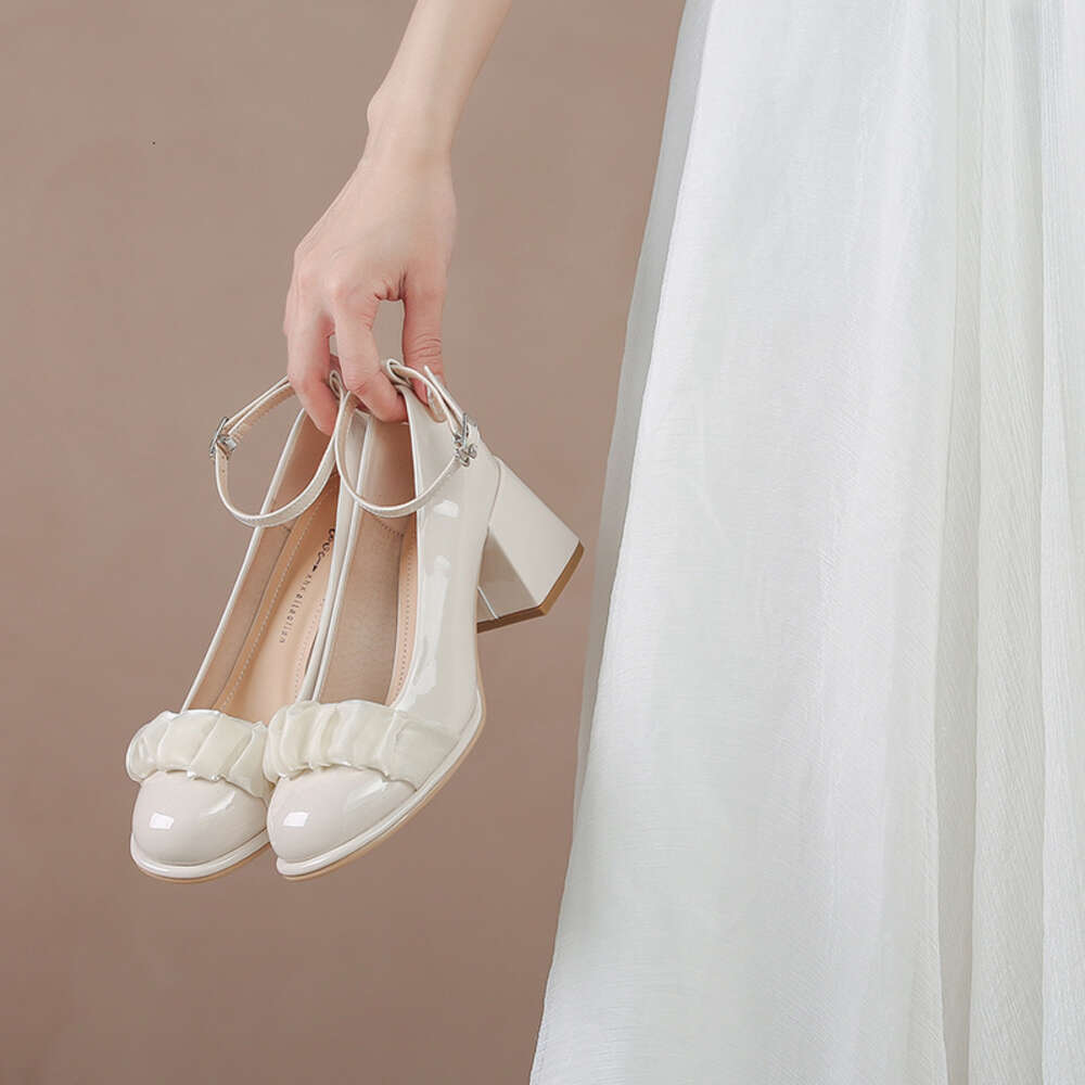 Single shoe women 2023 new thick high heels fairy shallow mouth small leather gentle Mary Jane shoes women's French style
