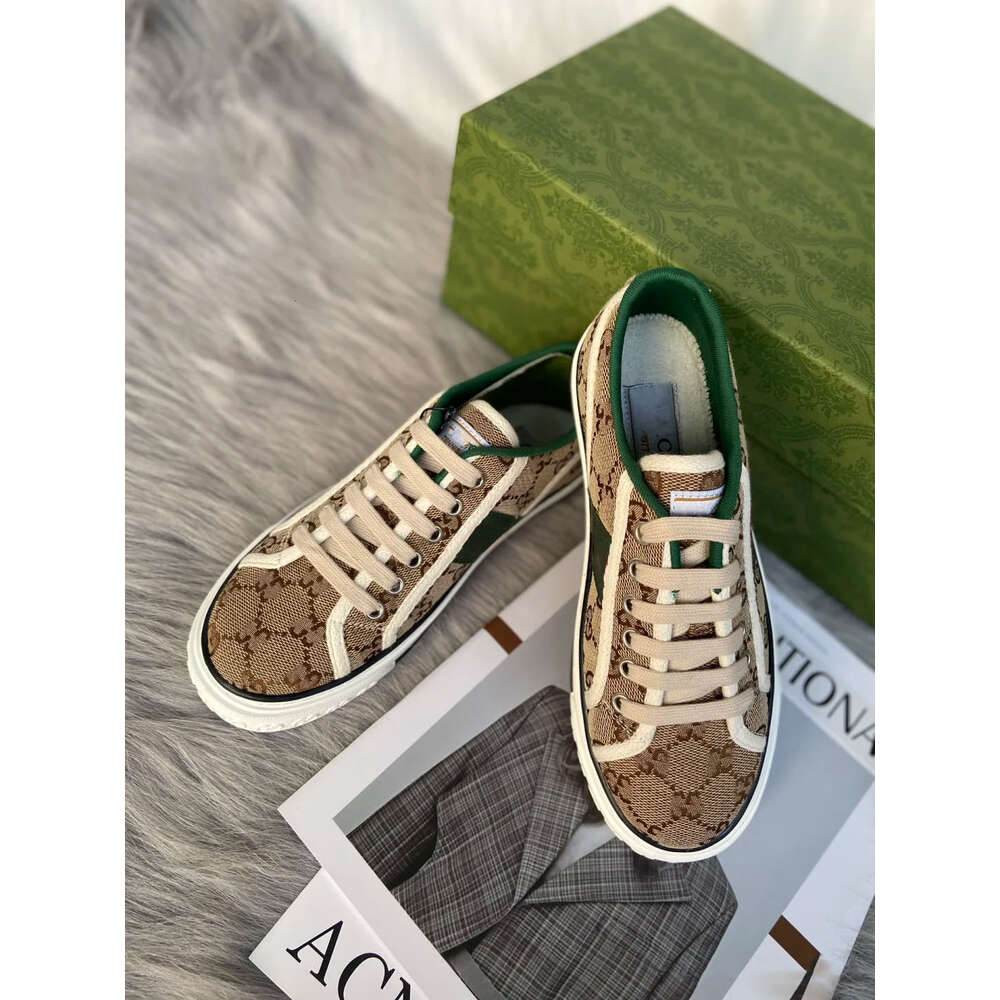 gg tennis designers 1977 sneaker canvas luxurys shoe beige blue washed jacquard denim women shoes ace rubber sole embroidered vintag gucciis guccishoe guccily WPAF