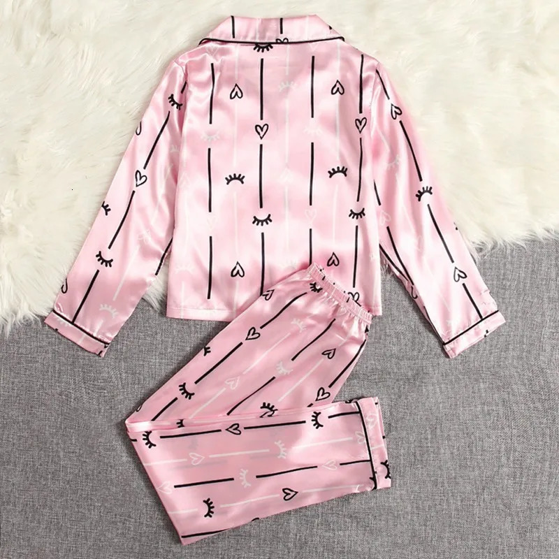 Spring Kids 2Pcs Sleepwear Solid Sweet Mock Silk Long Sleeve Two Piece Pajama with Valentine Heart Print Girls Pyjamas Nightwear 240702