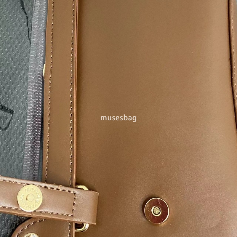 Advanced Women's Fashion Small and Versatile Simple and Large Capacity Backpack New Retro Academy Style Handheld Book Bag Advanced Sense Transpar