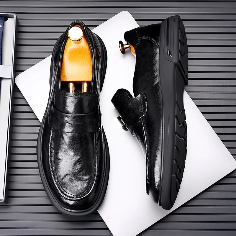 Original Mens Business England Casual Leather Shoes Driving Shoes Breathable Comfortable Slip on Casual Shoes Flat Bottom 240703