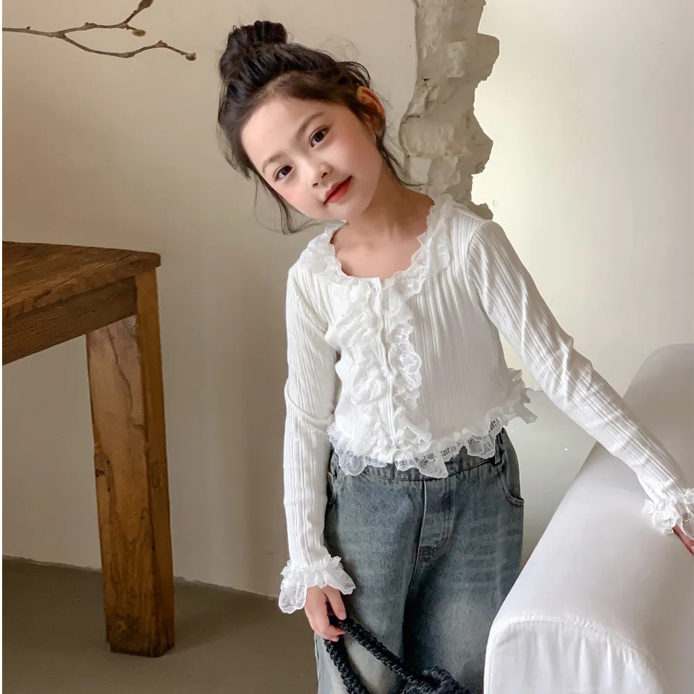 baby girls white T-shirt spring sweet lace shirt children long sleeve kids clothes cardigan ruffles Korean 2 to 12 years 240703