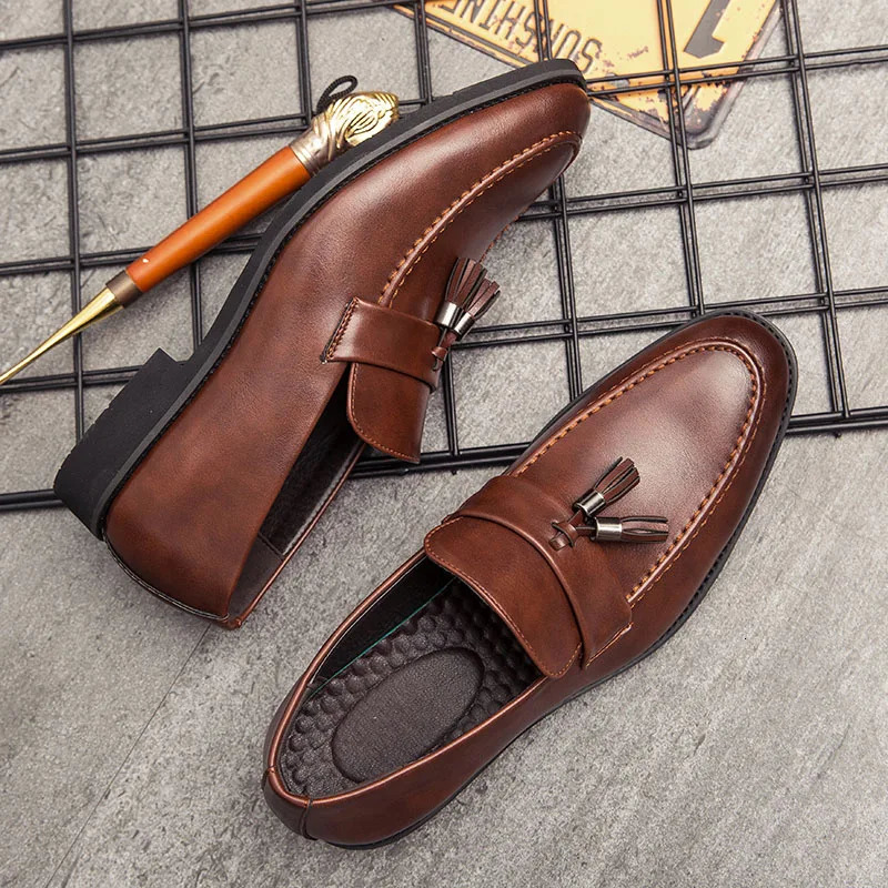 Men Casual Shoes Breathable Leather Loafers Business Office For Driving Moccasins Comfortable Slip On Tassel Shoe 240702