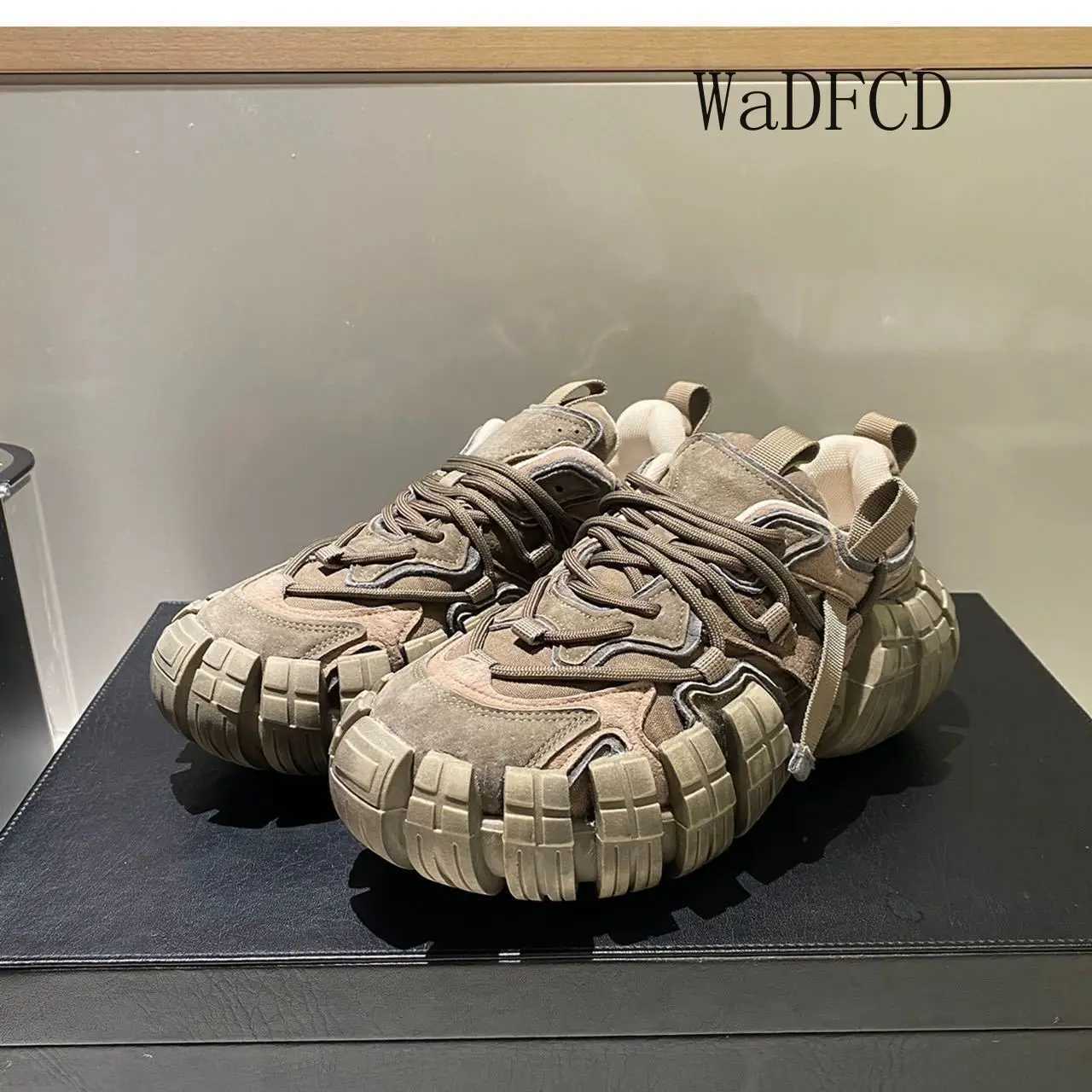 Chunky Sneaker Men Designer Tire Sole Sport Fashion Casual Microfiber Leather Height Increased Flat Platform Running Shoes S24741