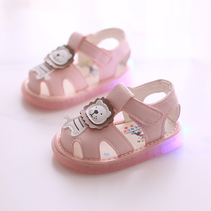 Boys, girls, babies, summer sandals, children's small lion with soft soled, toe wrapped learning shoes, flashing light, non slip baby shoes F704-