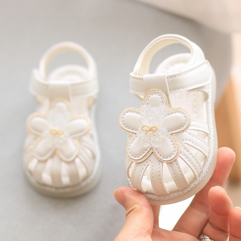 Baotou Anti Kick Girls' Walking for 0-2 Years Old 1 Summer New Girl Princess Shoes Soft Sole Baby and Children's Sandals F704-30