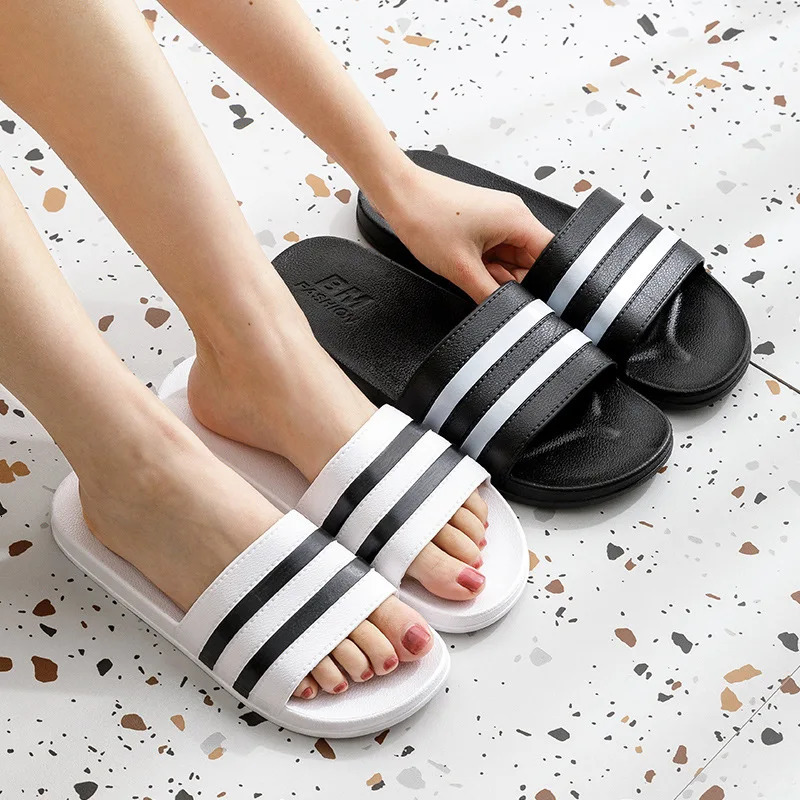 Home Indoor Bathroom Slippers Women Summer Breathable Mens Home Plastic Thick Bottom Bath Slippers Couple Sandals and Slippers 250228