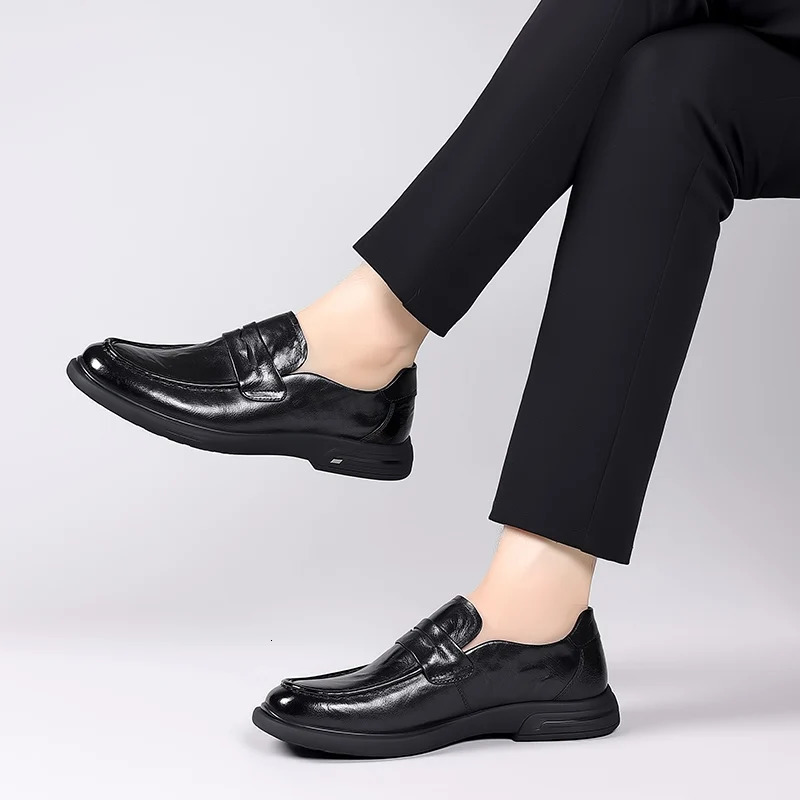 Original Mens Business England Casual Leather Shoes Driving Shoes Breathable Comfortable Slip on Casual Shoes Flat Bottom 240703