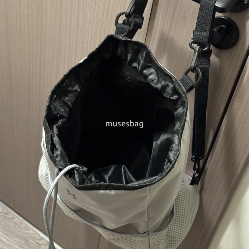 High quality women's high-end waterproof cloth Oxford cloth new high-capacity backpack with large capacity sports and leisure backpack drawstring