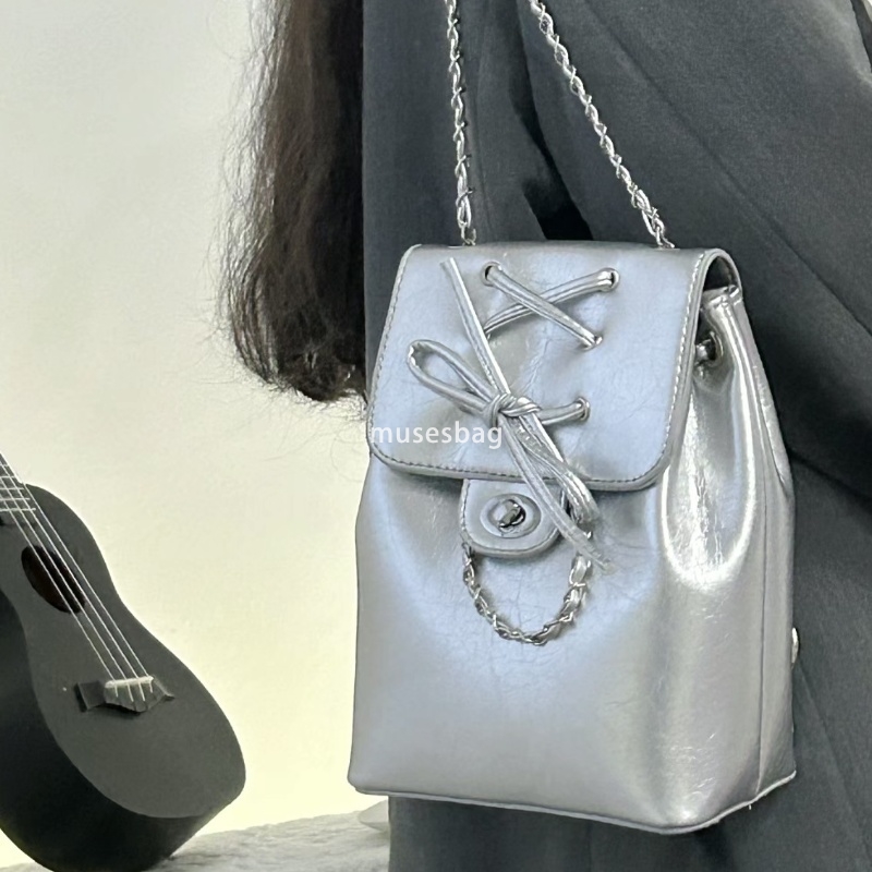 High end women's temperament small fragrant style bow practical leisure backpack new girl niche design high-end sense chain portable fashion back