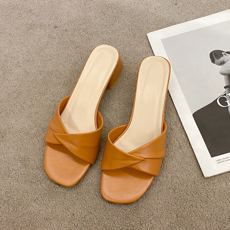 Summer Fashion Open Toe Solid Color Simple Leather Surface Versatile Candy Color Large Slippers Square Heel Shoes Women 240704