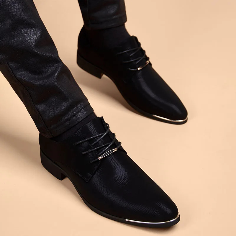 Business Men Leather Shoes Fashion Formal Dress Shoes Men Breathable Pointed Toe Office Wedding Shoes Flats Footwear Black Cloth 240703