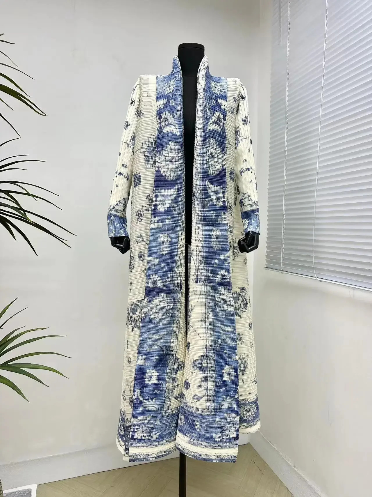Miyake Pleated Womens Long Cardigan Windbreaker Coat Autumn Ethnic Style Printing Loose Plus Size Dress Cloak Robe 240703