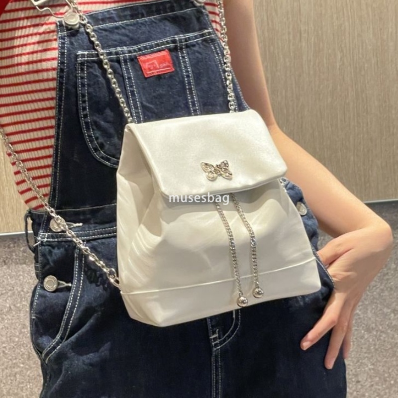 High end women's stylish Instagram simple and large capacity backpack for commuting leisure autumn classic practical bag backpack high-end and fa