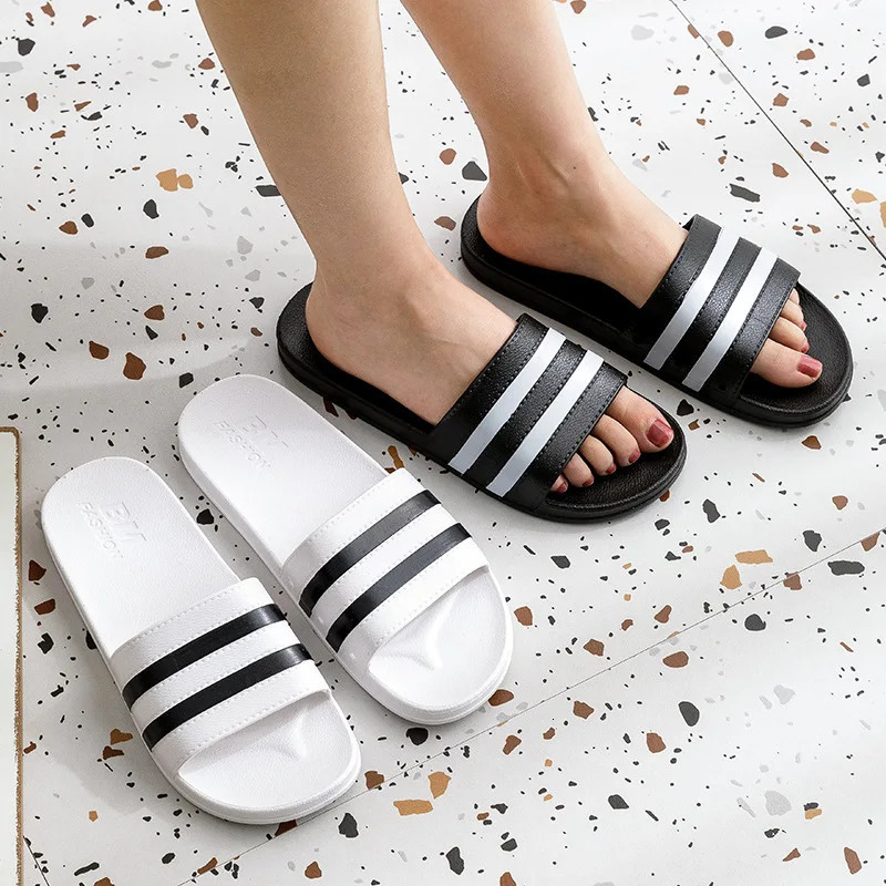 Home Indoor Bathroom Slippers Women Summer Breathable Mens Home Plastic Thick Bottom Bath Slippers Couple Sandals and Slippers 250228