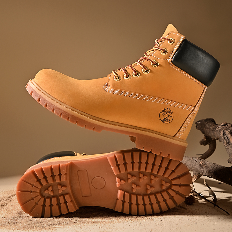 Leather Winter High-Top Sneakers: Plush Warm, Non-Slip, Outdoor Lace-Up Ankle Boots for Men