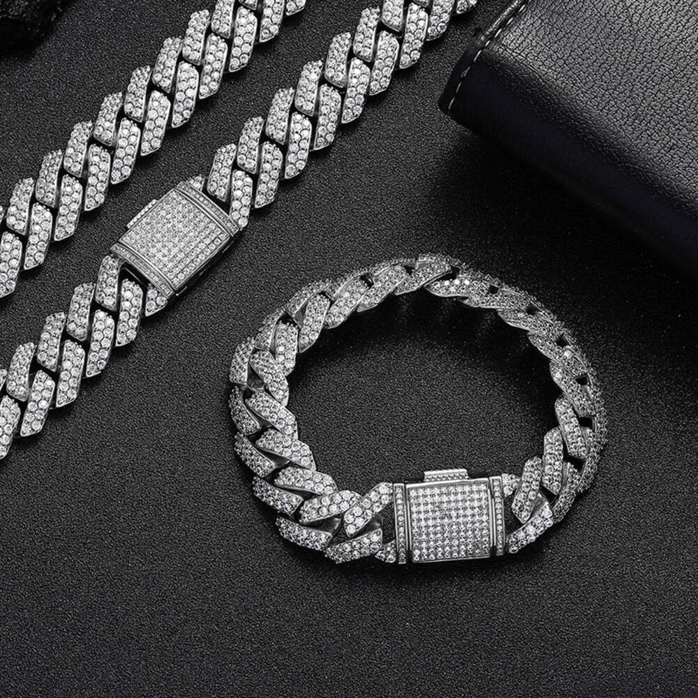Pass Diamond Test Hip Hop Iced Out Diamond S925 Sterling Silver Necklace 15mm d Color Vvs Moissanite Cuban Link Chain for Men