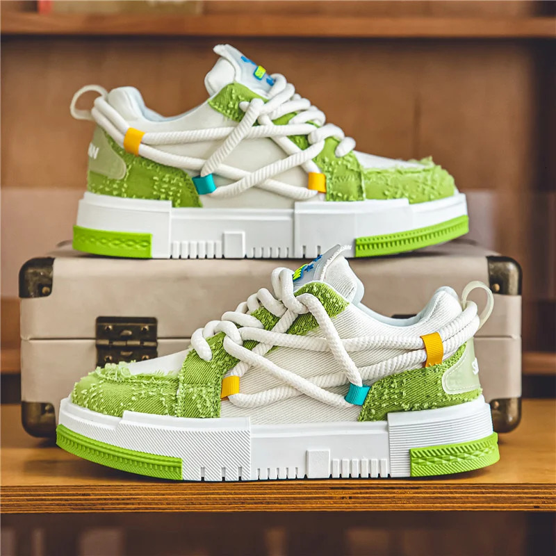 Fashion Green Platform Vulcanized Canvas Shoes Man Lace-up Skateboard Shoes Men Low Top Tennis Casual Sneakers Men 240704
