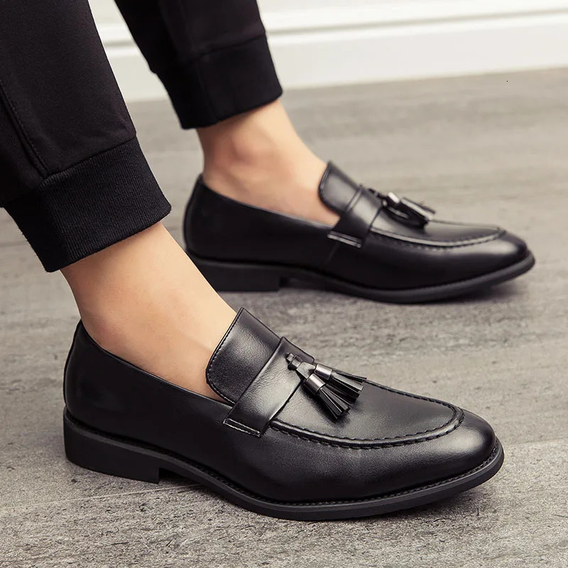 Men Casual Shoes Breathable Leather Loafers Business Office For Driving Moccasins Comfortable Slip On Tassel Shoe 240702