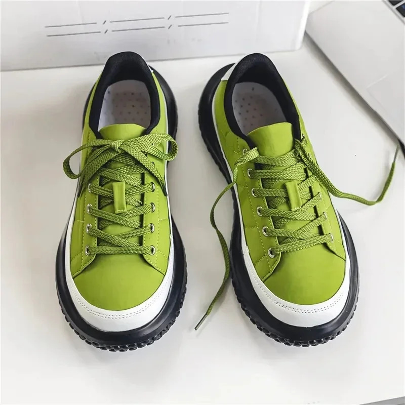 2024 Men Canvas Casual Street Fashion Youth Flat Skate Shoes Sneakers Loafers New Summer Breathable Comfortable Wild
