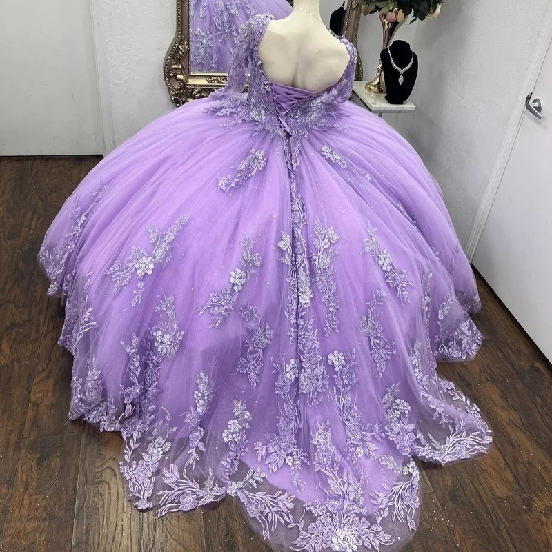 Lavender Scoop Quinceanera Dress Sweet Beading Appliques Lace 16 Year Old Girl Long Sleeved Princess Birthday Party Ball Dress