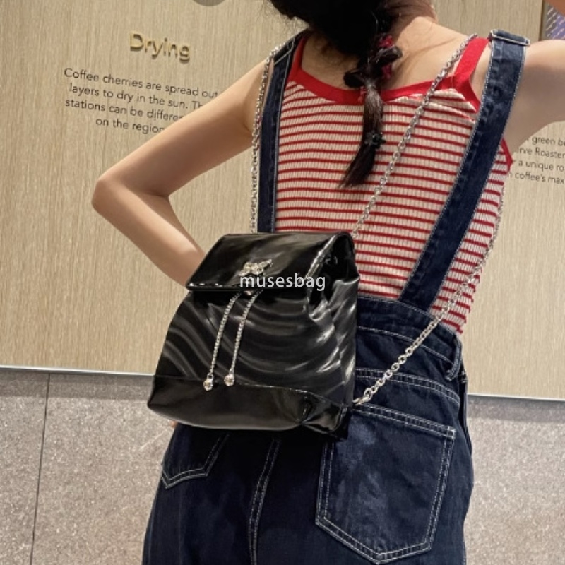 High end women's stylish Instagram simple and large capacity backpack for commuting leisure autumn classic practical bag backpack high-end and fa