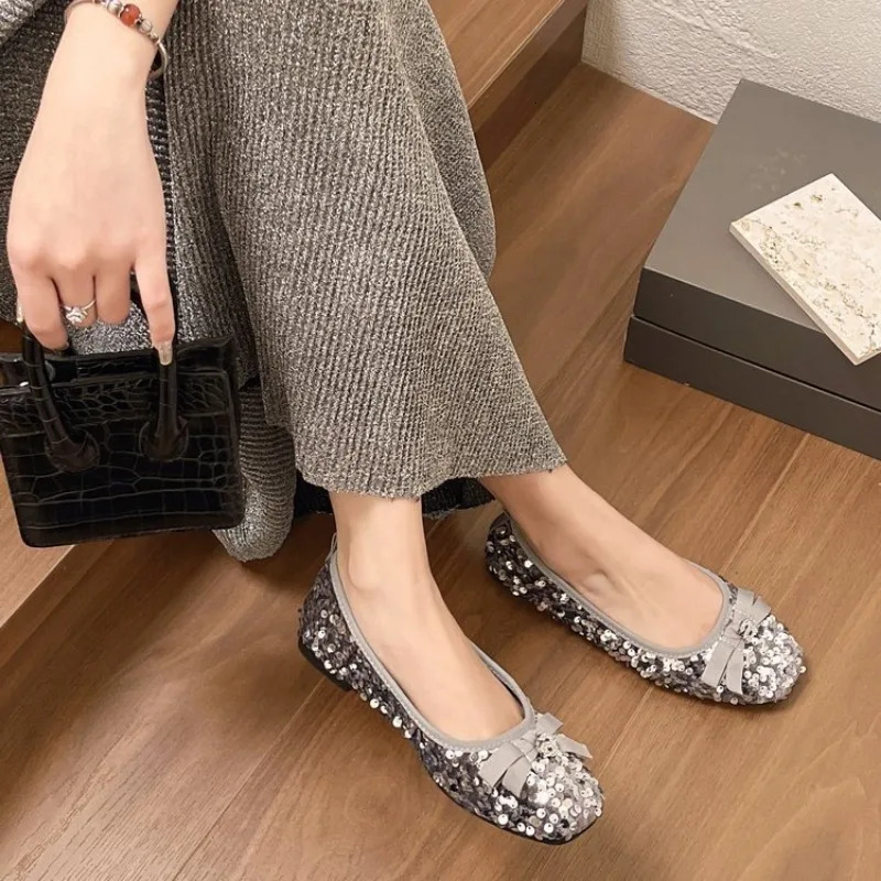 2025 new Spangle Embellished Slip-Ons Ballerinas Round Toe Bow Soft Sole Casual Flat Bottom Home Comfortable Sandals Footware Loafers 240702