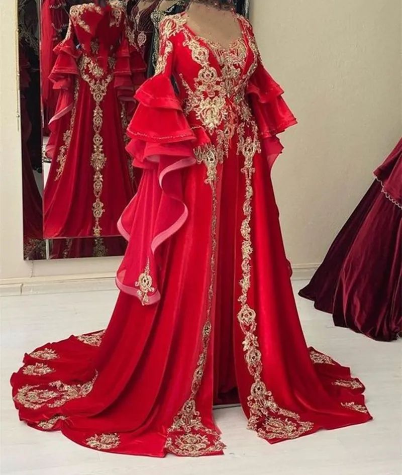 Arabic Caftan Red Velvet Evening Dresses Bell Long Sleeves Gold Lace Appliques Dubai Muslim Formal Occasion Gowns Elegant Moroccan Kaftan Prom Dress F