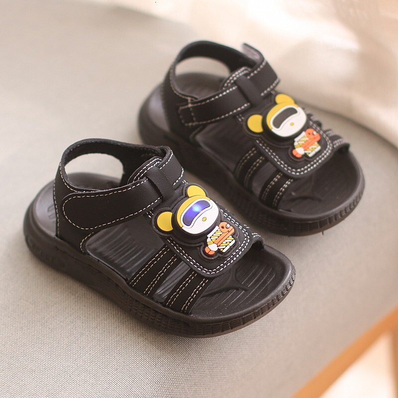 Summer New Cartoon Cute Boys Baby Sandals with Lights 1-3 Year Old Soft Sole Anti slip Children's Beach Shoes