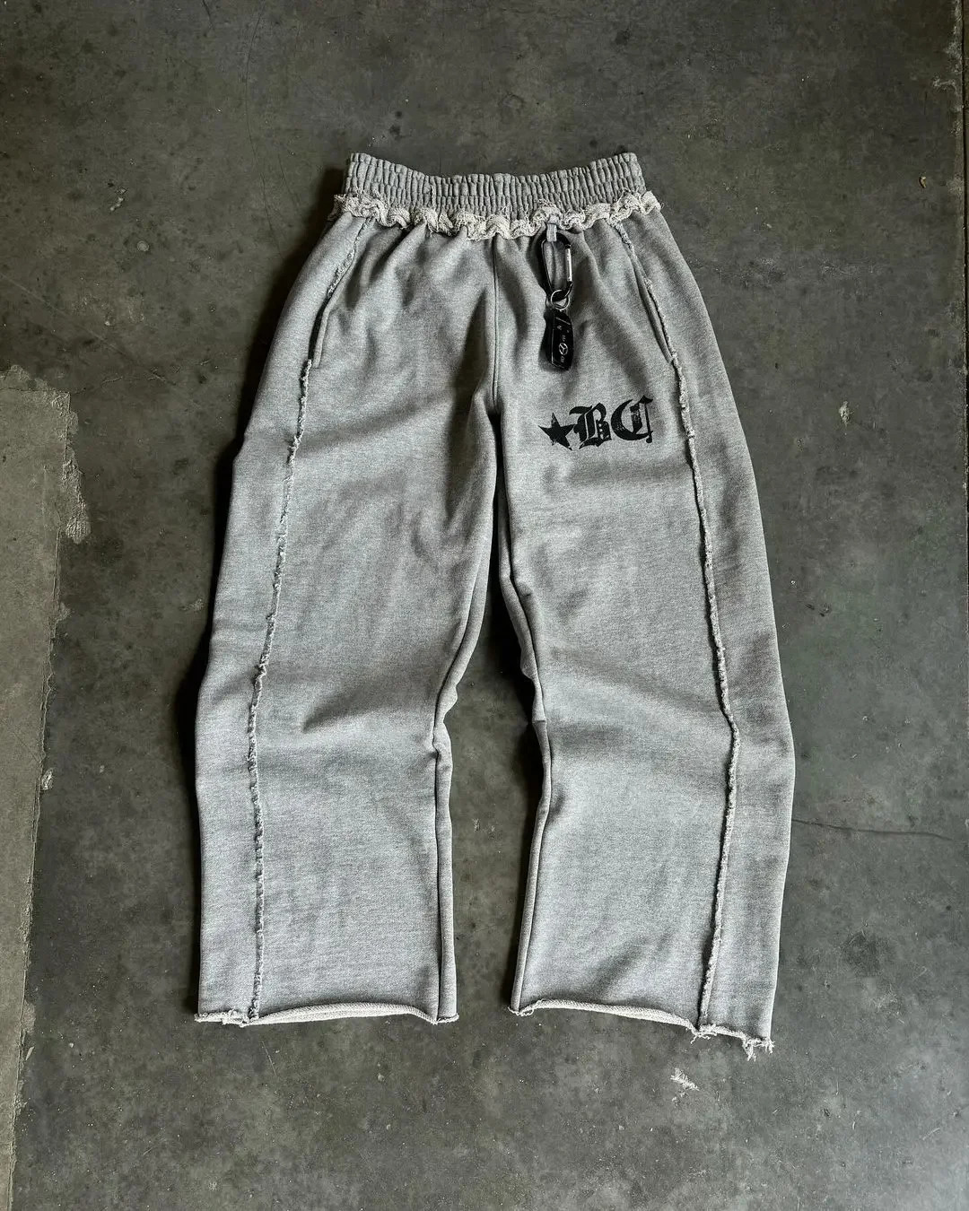 Simple solid color personalized casual sports pants fitness American retro trendy street hiphop home straight wideleg 240702