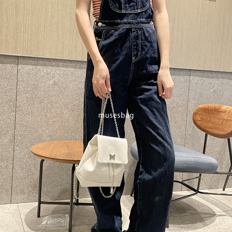 High end women's stylish Instagram simple and large capacity backpack for commuting leisure autumn classic practical bag backpack high-end and fa