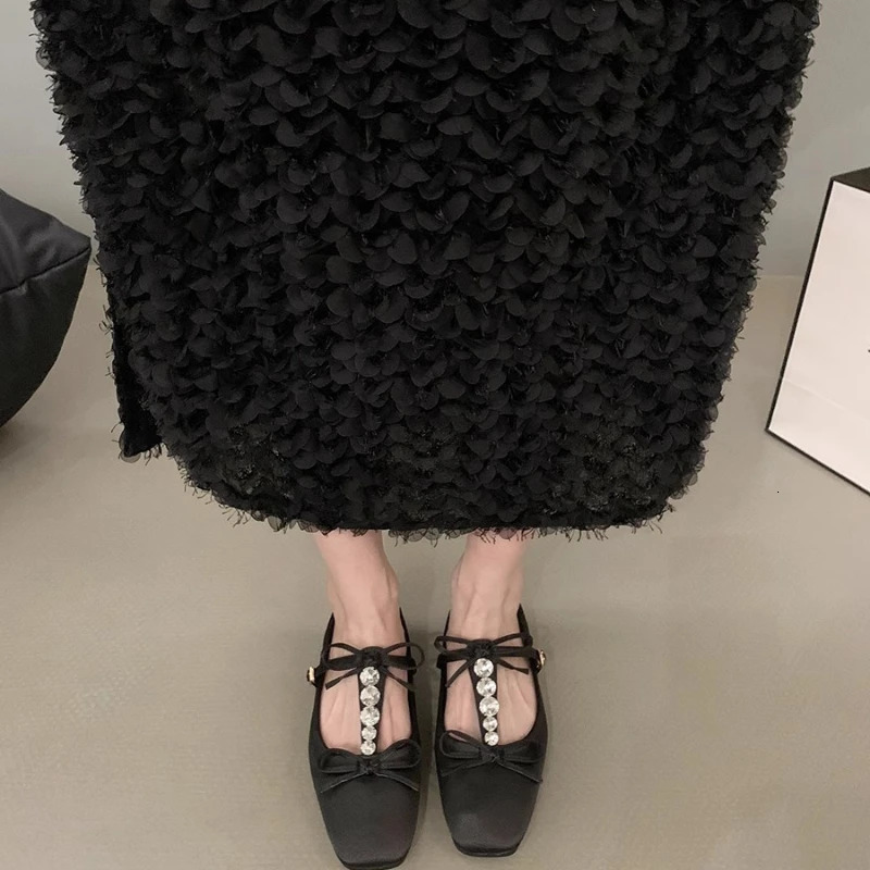Square Head Shallow Mouth Satin Beautiful Temperament Fairy Night Wind Soft Flat Rhinestone Non-slip Breathable Womens Shoes 240703
