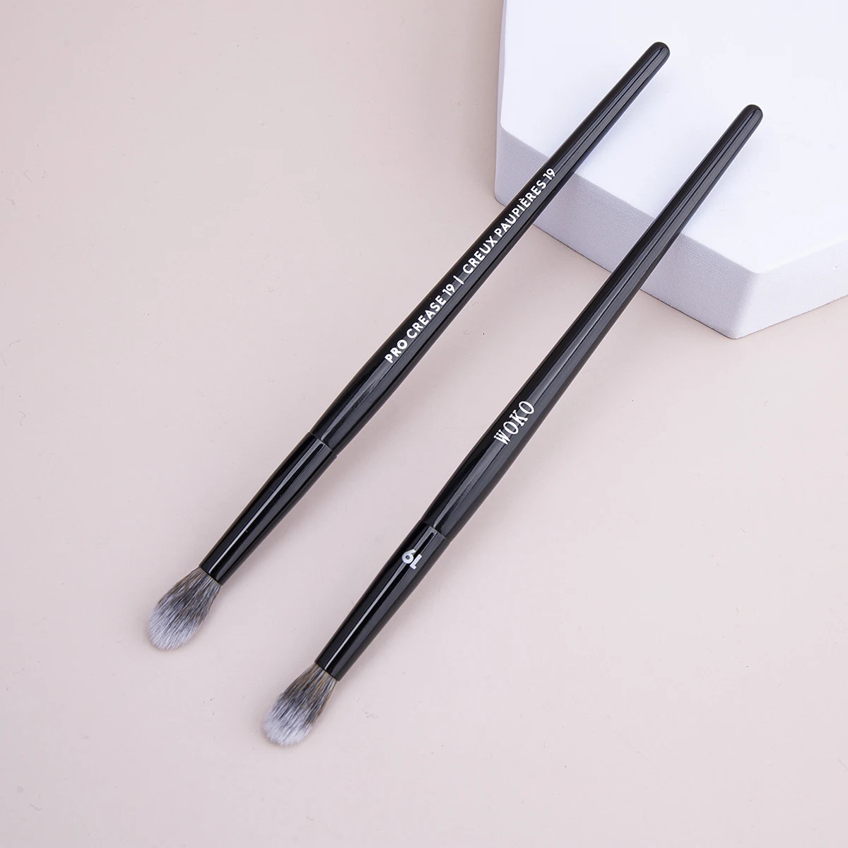 19 Crease Brush Professional Eyeshadow Crease Smudge Blending Makeup Brush Tapered Precise Eye Shadow Powder Crease Brush 240704