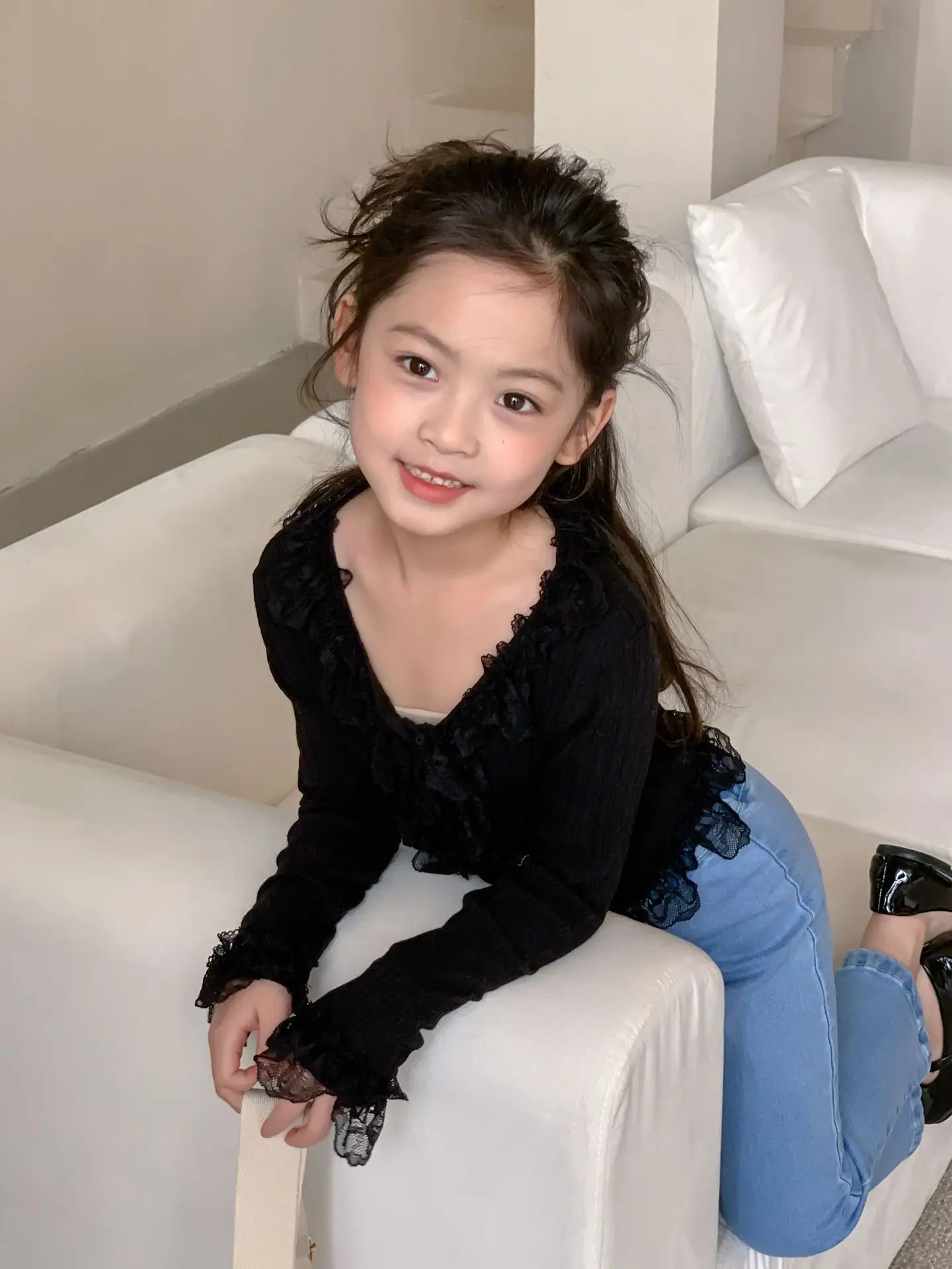 baby girls white T-shirt spring sweet lace shirt children long sleeve kids clothes cardigan ruffles Korean 2 to 12 years 240703