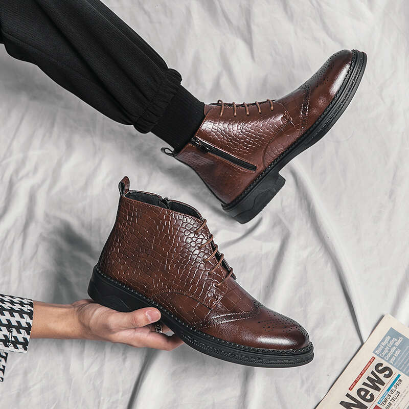 Boots Men Autumn Winter Shoes High-Top Mid-Tube Trend Thick-Soled 2022 Fashion Brogue Ankle Boots Business Dress Shoes Men