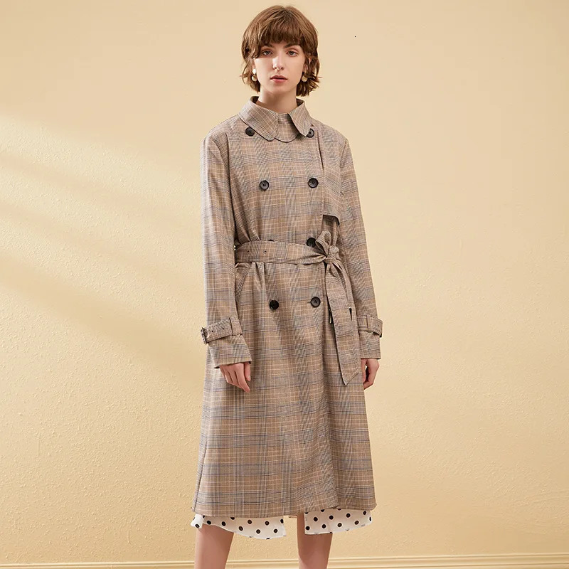 In the autumn and winter of the plaid windbreaker for women in Europe and the United States is a long plaid coat with 240703