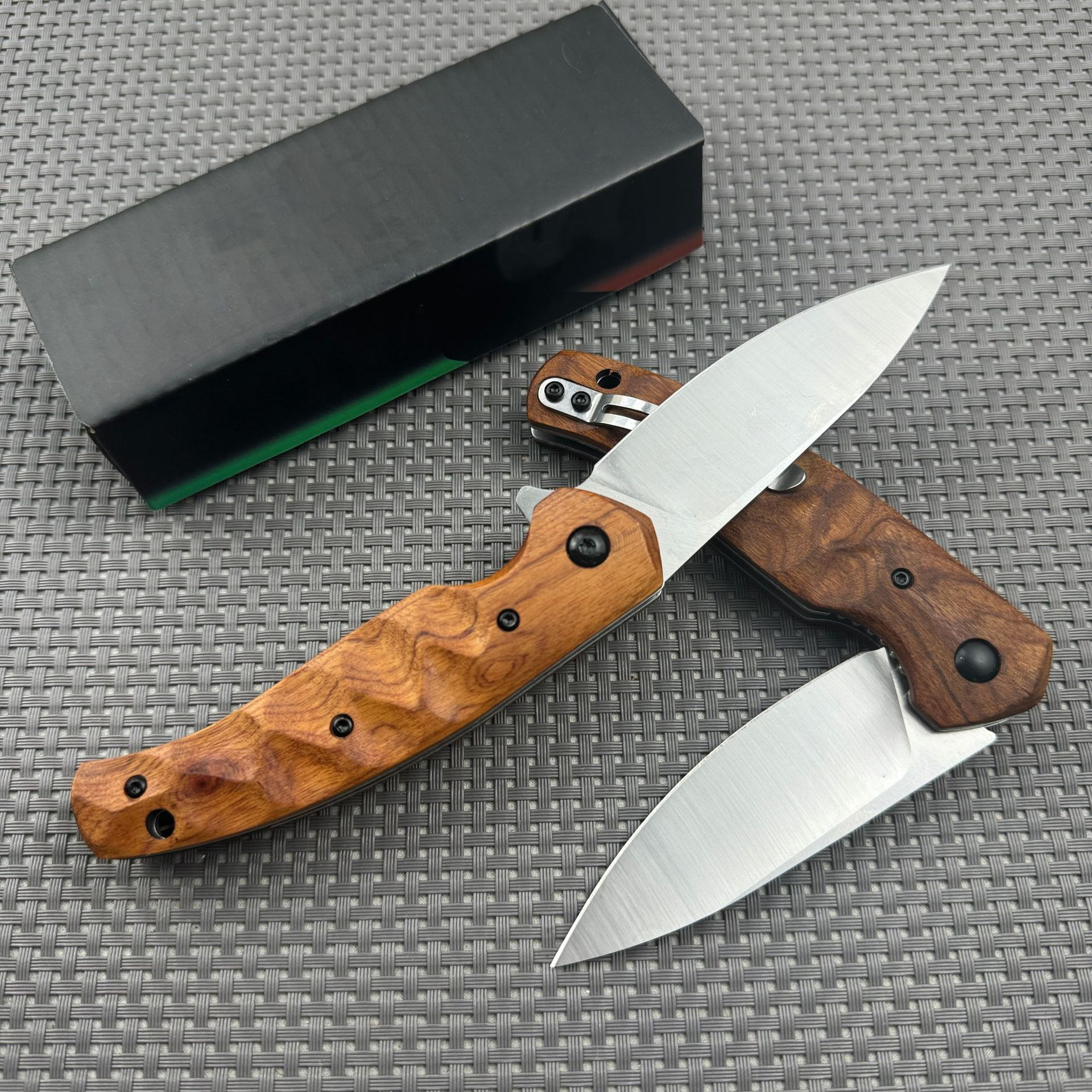 High Quality Flipper Folding Knife N690 Satin Blade Desert Ironwood Handle Outdoor Camping Hiking Fishing Ball Bearing Fast Open EDC Pocket Knives