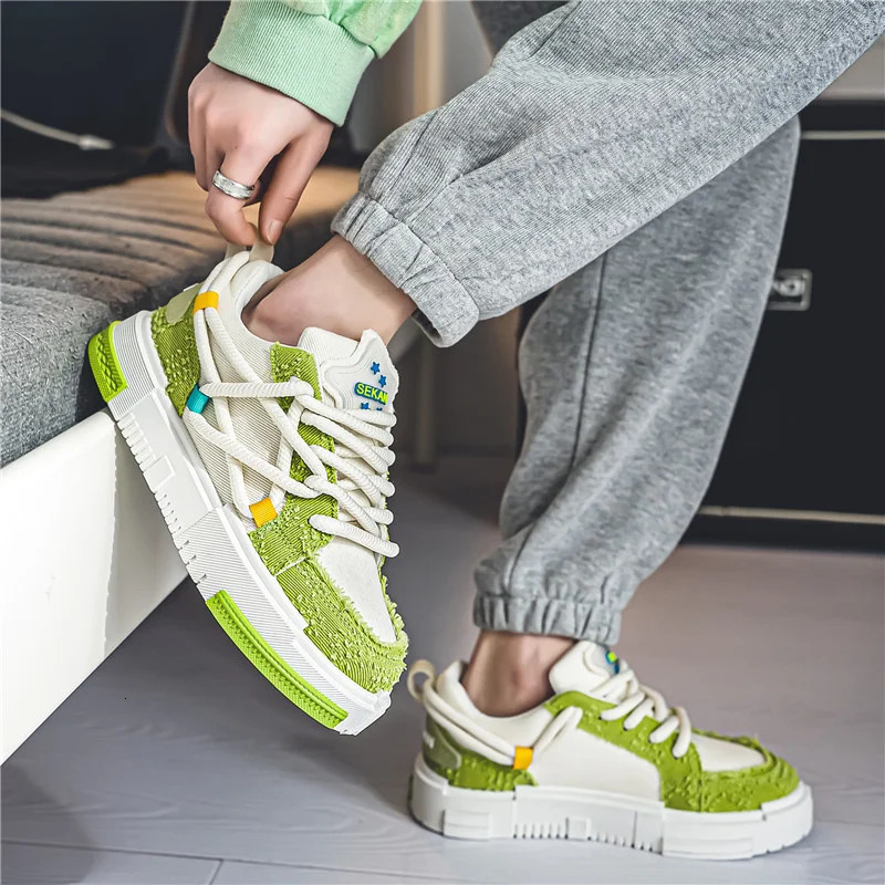 Fashion Green Platform Vulcanized Canvas Shoes Man Lace-up Skateboard Shoes Men Low Top Tennis Casual Sneakers Men 240704