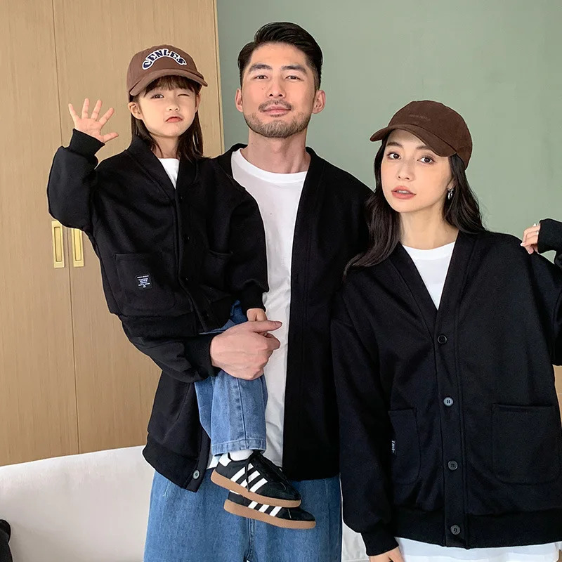 Solid Color Children V-neck Cardigan Spring Autumn Parent-child Coat A Family of Three or Four Tops Family Matching Outfits 240703
